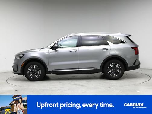 Silver 2022 Kia Sorento Hybrid S