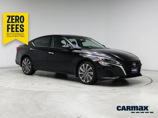 Black 2023 Nissan Altima SL
