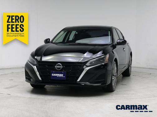 Black 2023 Nissan Altima SL