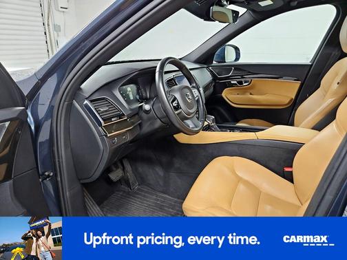 2018 Volvo XC90 T6 Momentum