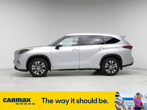 2023 Toyota Highlander Hybrid XLE
