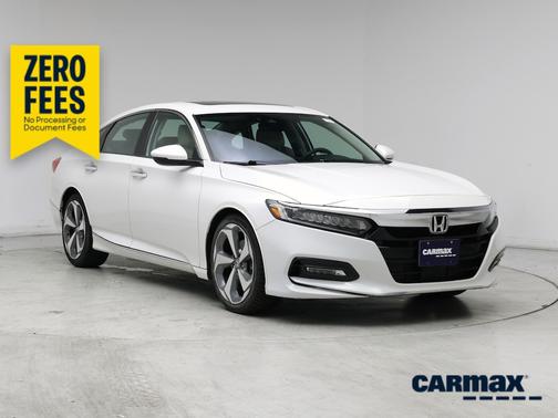 White 2018 Honda Accord Touring