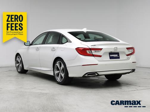 White 2018 Honda Accord Touring