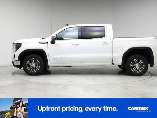 White 2023 GMC Sierra 1500 SLE