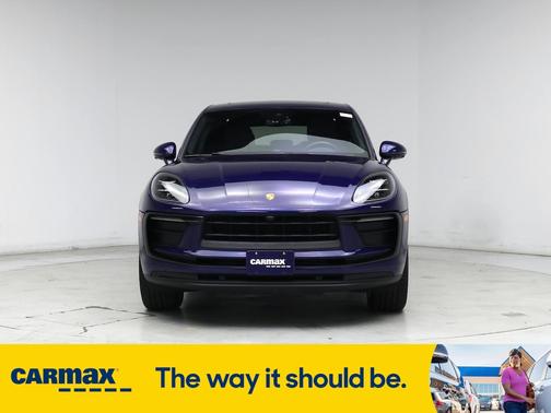 2022 Porsche Macan Base (PDK)