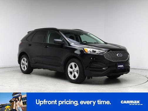 Black 2023 Ford Edge SE