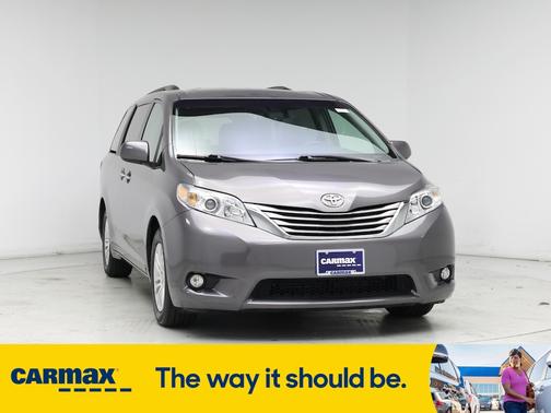 2017 Toyota Sienna XLE