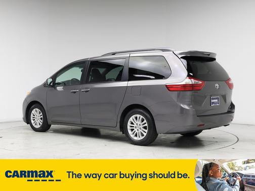 2017 Toyota Sienna XLE