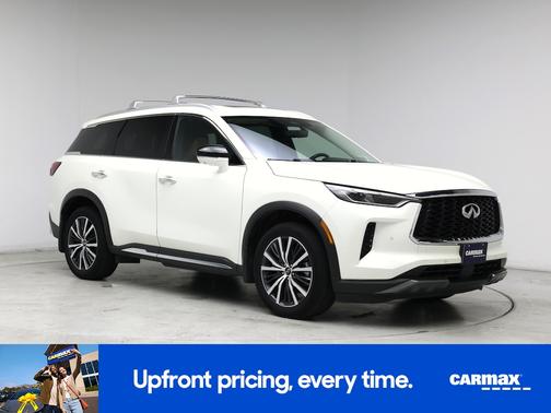 White 2023 INFINITI QX60 Sensory
