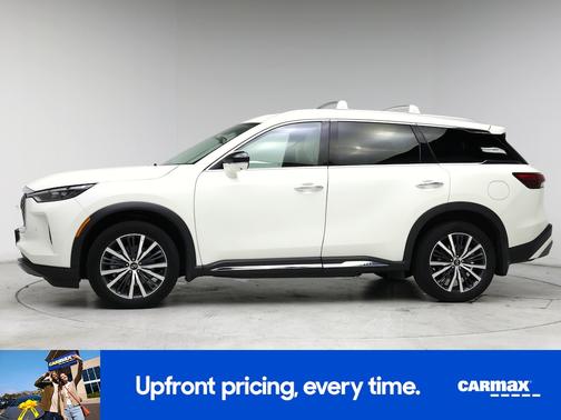White 2023 INFINITI QX60 Sensory