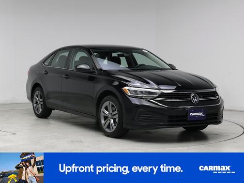 Gray 2024 Volkswagen Jetta SE