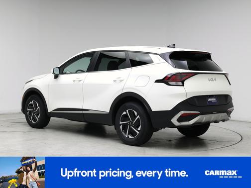 White 2023 Kia Sportage Hybrid LX