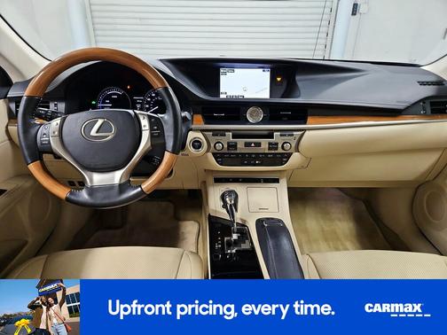 2015 Lexus ES 300h
