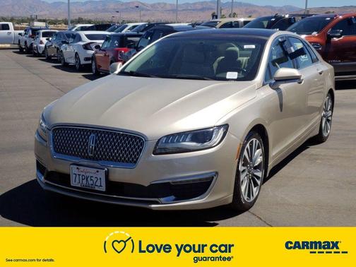 Photo 3 of 26 of 2017 Lincoln MKZ Hybrid Reserve