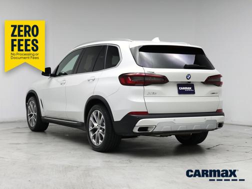 White 2023 BMW X5 xDrive40i