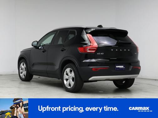 Black 2019 Volvo XC40 T5 Momentum