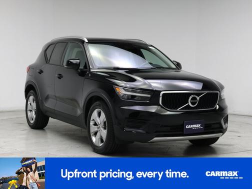 Black 2019 Volvo XC40 T5 Momentum