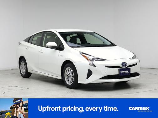White 2017 Toyota Prius Three