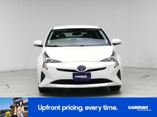 White 2017 Toyota Prius Three