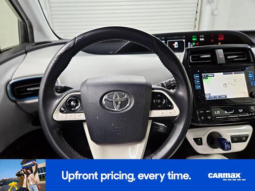 White 2017 Toyota Prius Three
