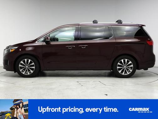 Red 2018 Kia Sedona SX