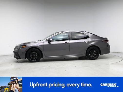 2022 Toyota Camry Hybrid SE