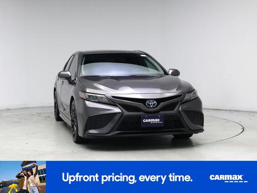 2022 Toyota Camry Hybrid SE