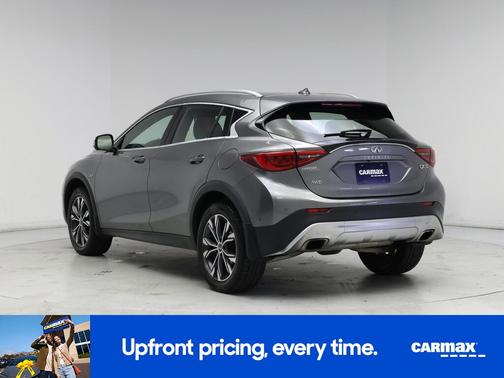 2017 INFINITI QX30 Premium