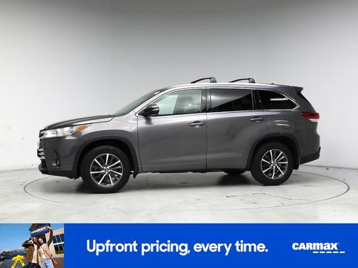Gray 2017 Toyota Highlander XLE