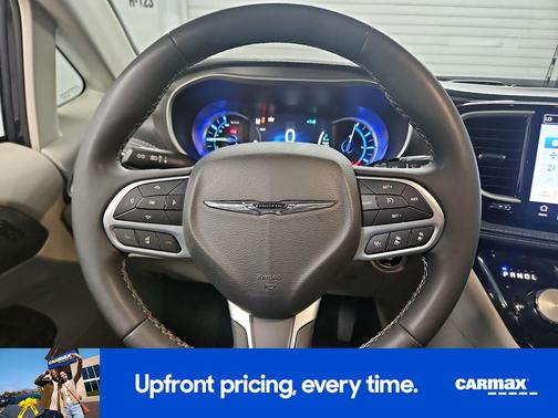 2023 Chrysler Pacifica Hybrid Touring L