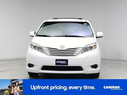 White 2017 Toyota Sienna LE