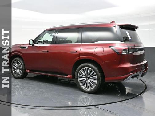 2025 INFINITI QX80 Luxe