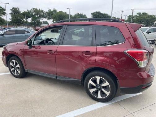 Venetian Red Pearl 2018 Subaru Forester 2.5i Limited