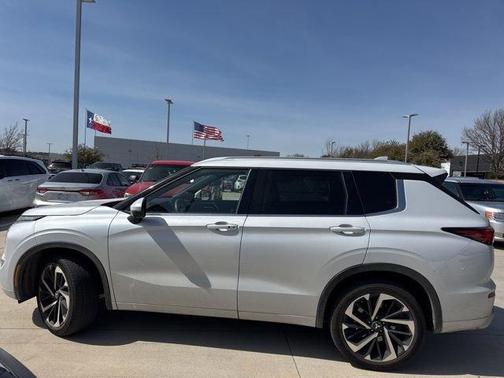 2022 Mitsubishi Outlander SEL