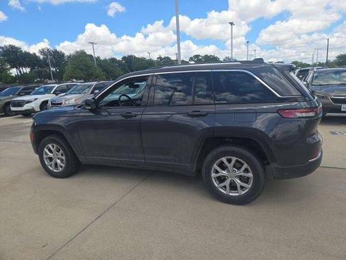Metallic 2022 Jeep Grand Cherokee Limited