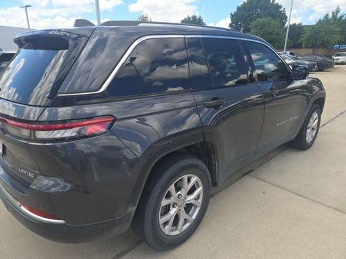 Metallic 2022 Jeep Grand Cherokee Limited