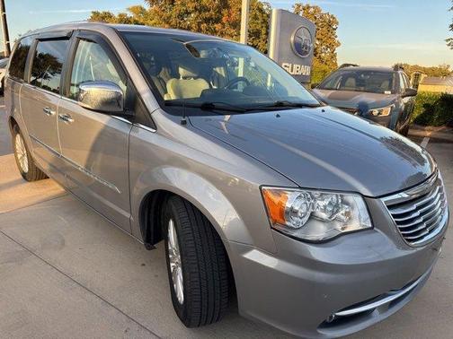 2014 Chrysler Town & Country Limited
