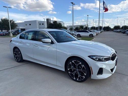 Alpine White 2025 BMW 330 i xDrive