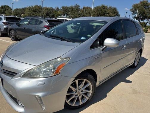 2013 Toyota Prius v Five