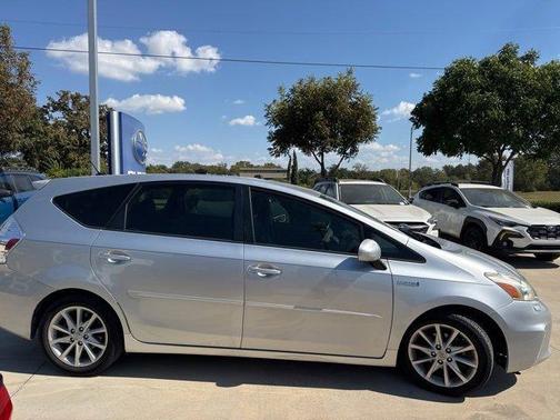 2013 Toyota Prius v Five