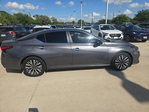 Gun Metallic 2024 Nissan Altima 2.5 SV