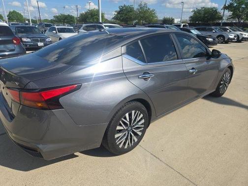 Gun Metallic 2024 Nissan Altima 2.5 SV