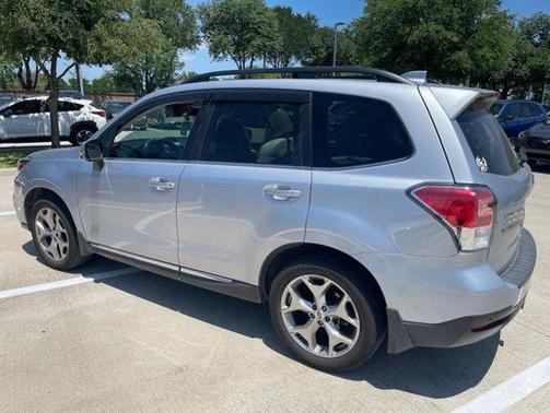 Ice Silver Metallic 2017 Subaru Forester 2.5i Touring