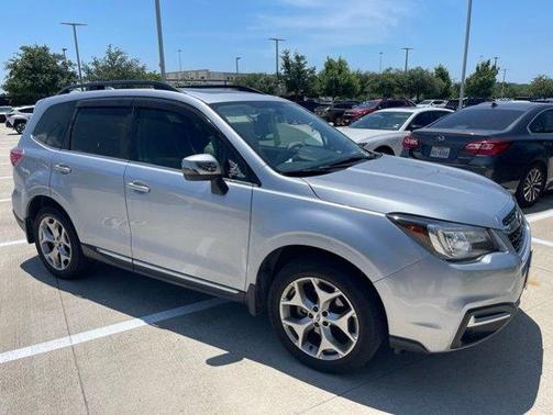 Ice Silver Metallic 2017 Subaru Forester 2.5i Touring