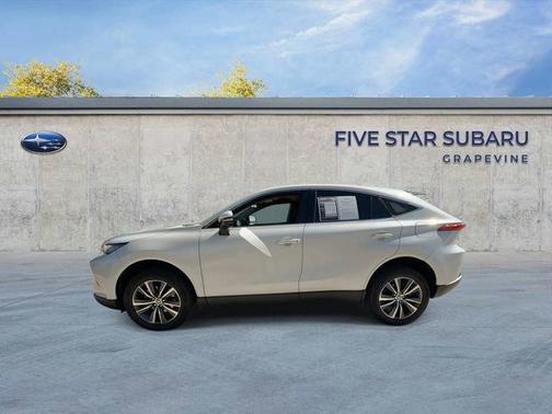 2022 Toyota Venza LE