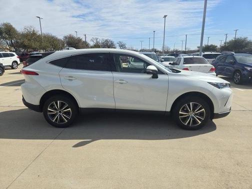 2022 Toyota Venza LE