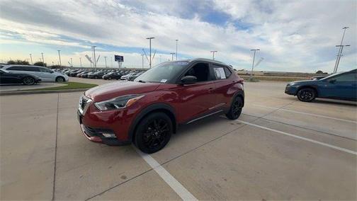2020 Nissan Kicks SR