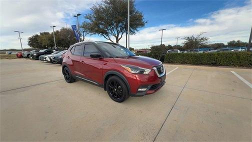 2020 Nissan Kicks SR