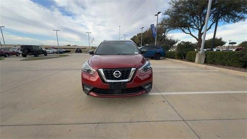 2020 Nissan Kicks SR