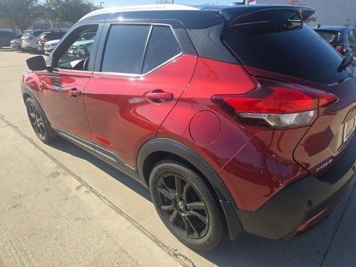 2020 Nissan Kicks SR